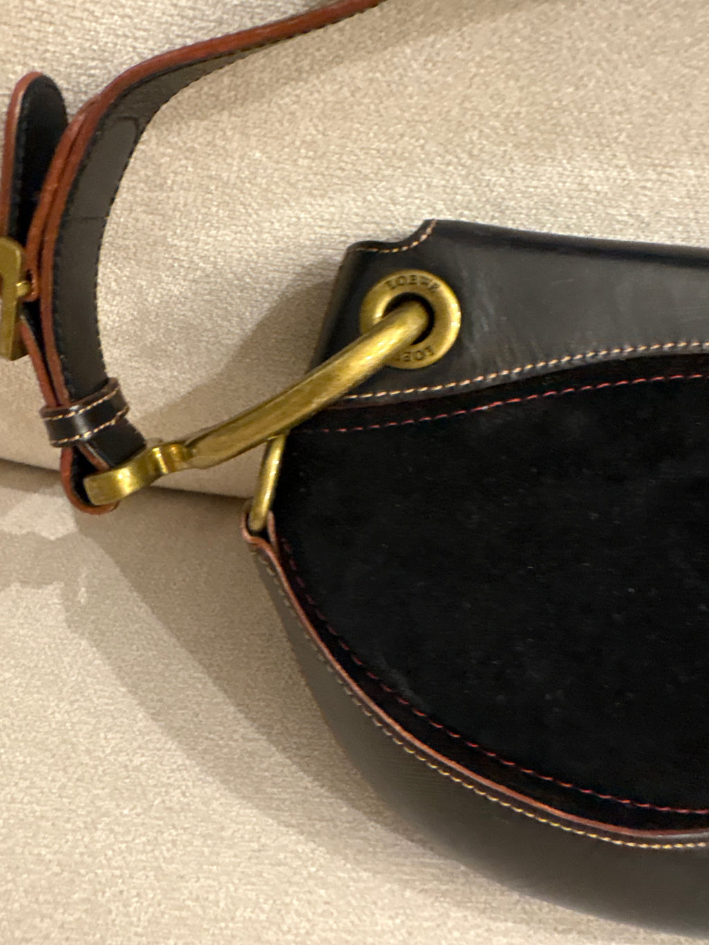 LOEWE turnlock