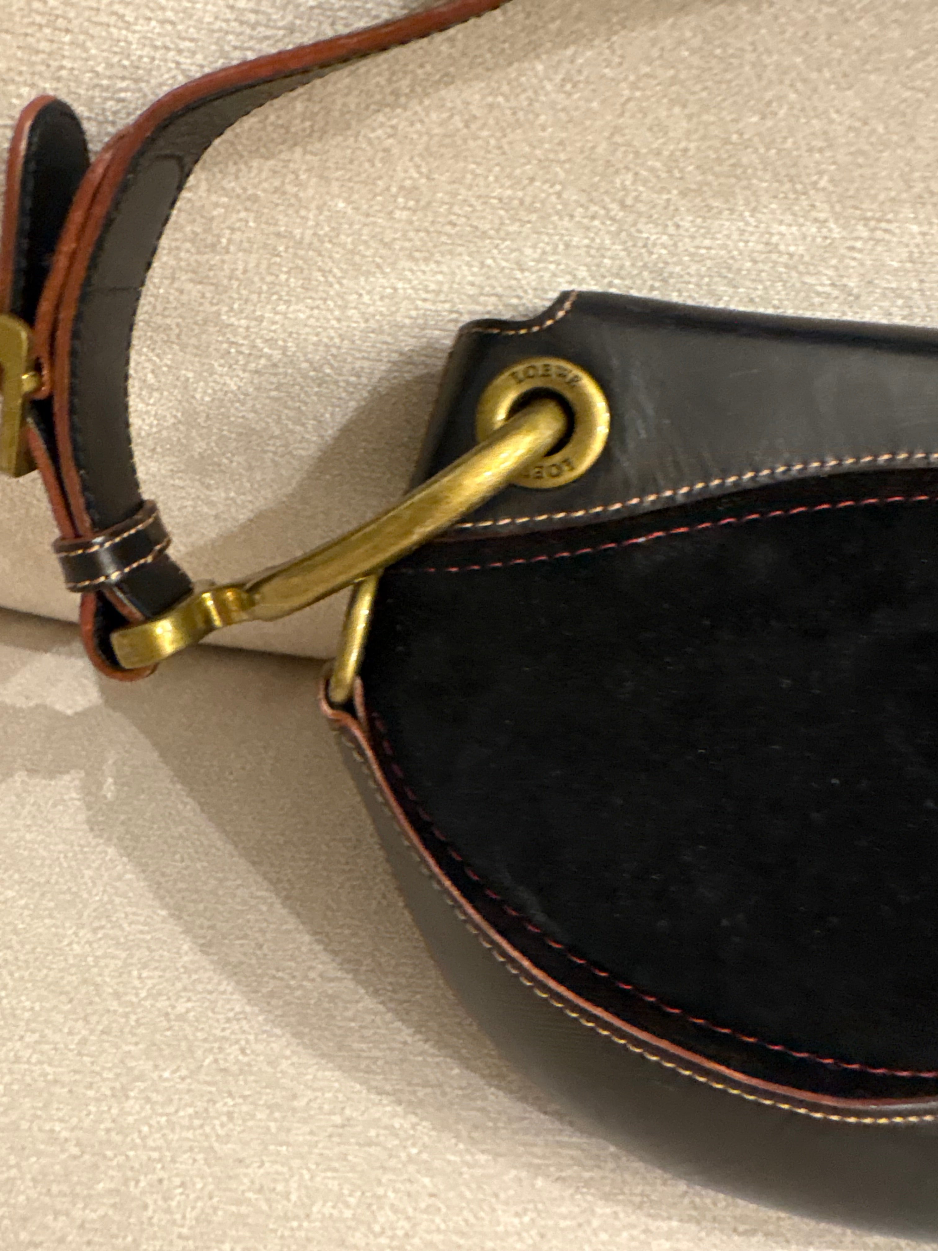 LOEWE turnlock