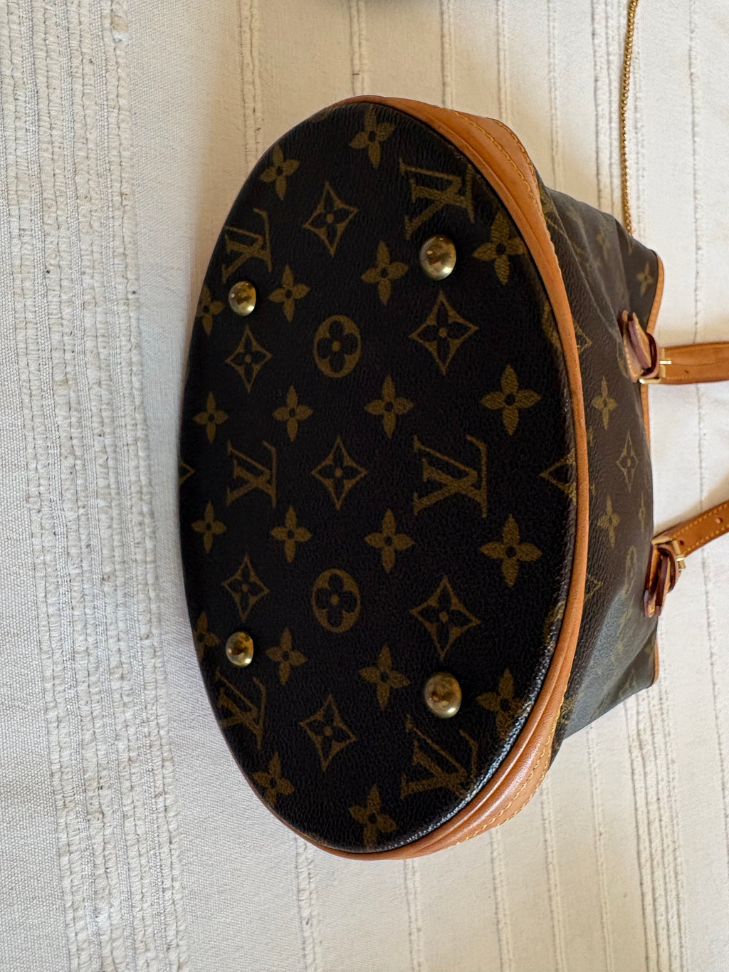 LOUIS VUITTON Le marais