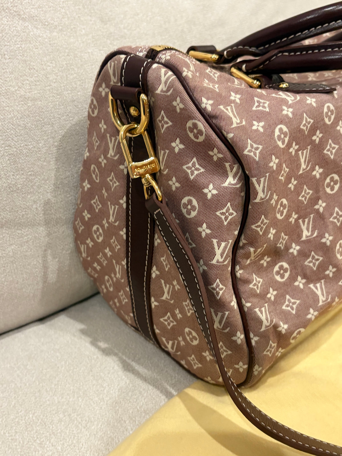 LOUIS VUITTON Speedy 30