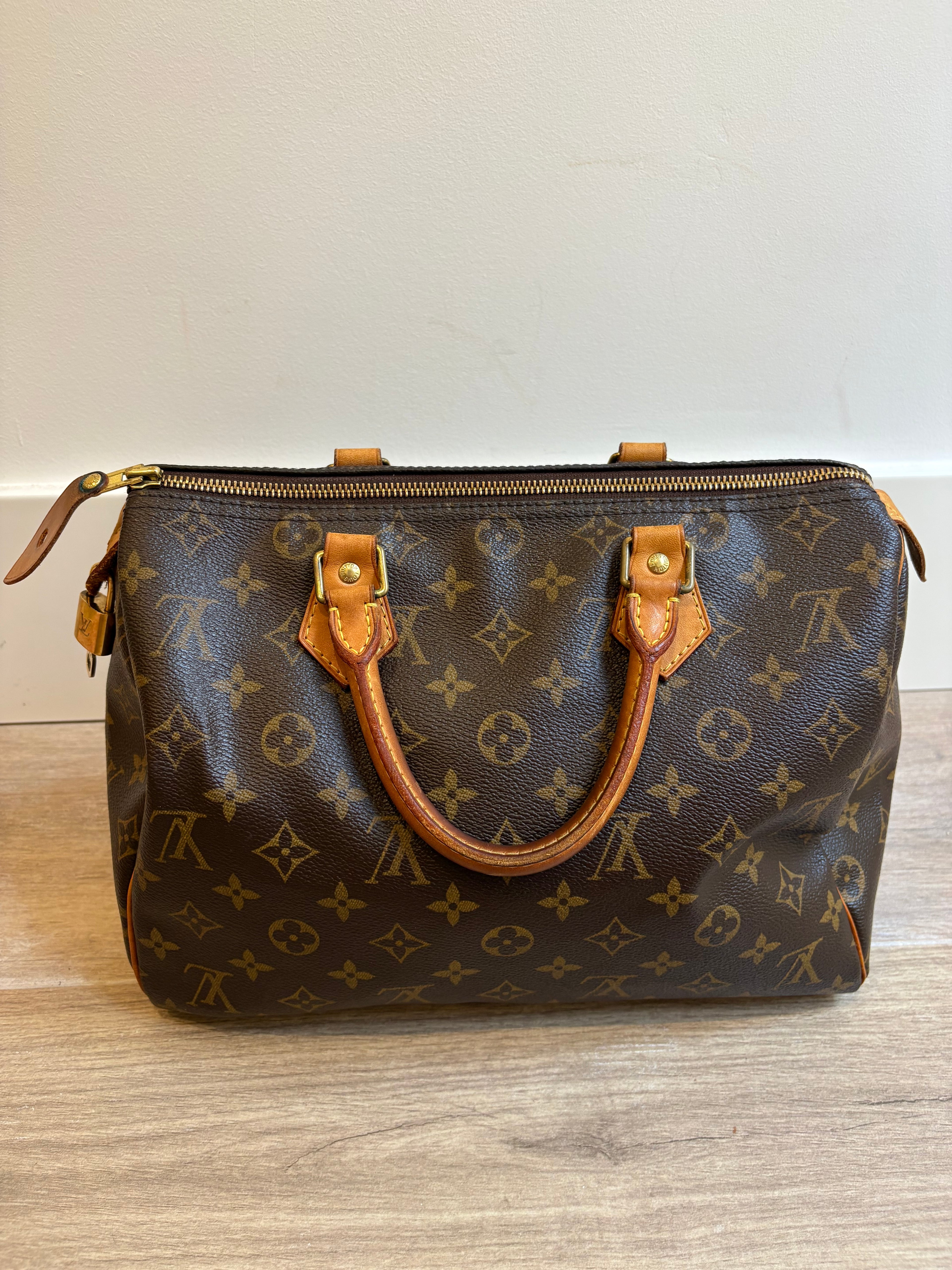 LOUIS VUITTON Speedy 30