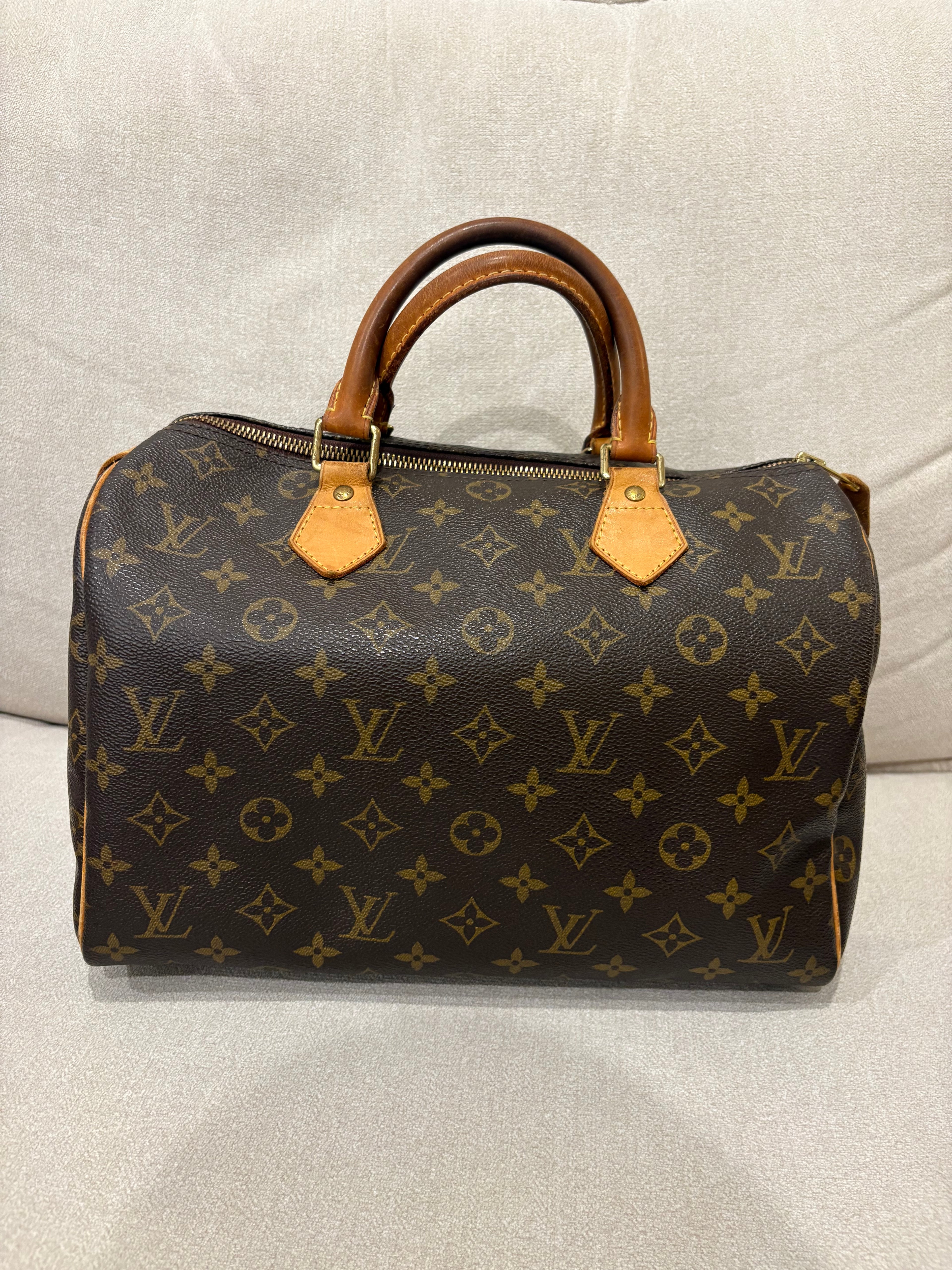 LOUIS VUITTON Speedy 30