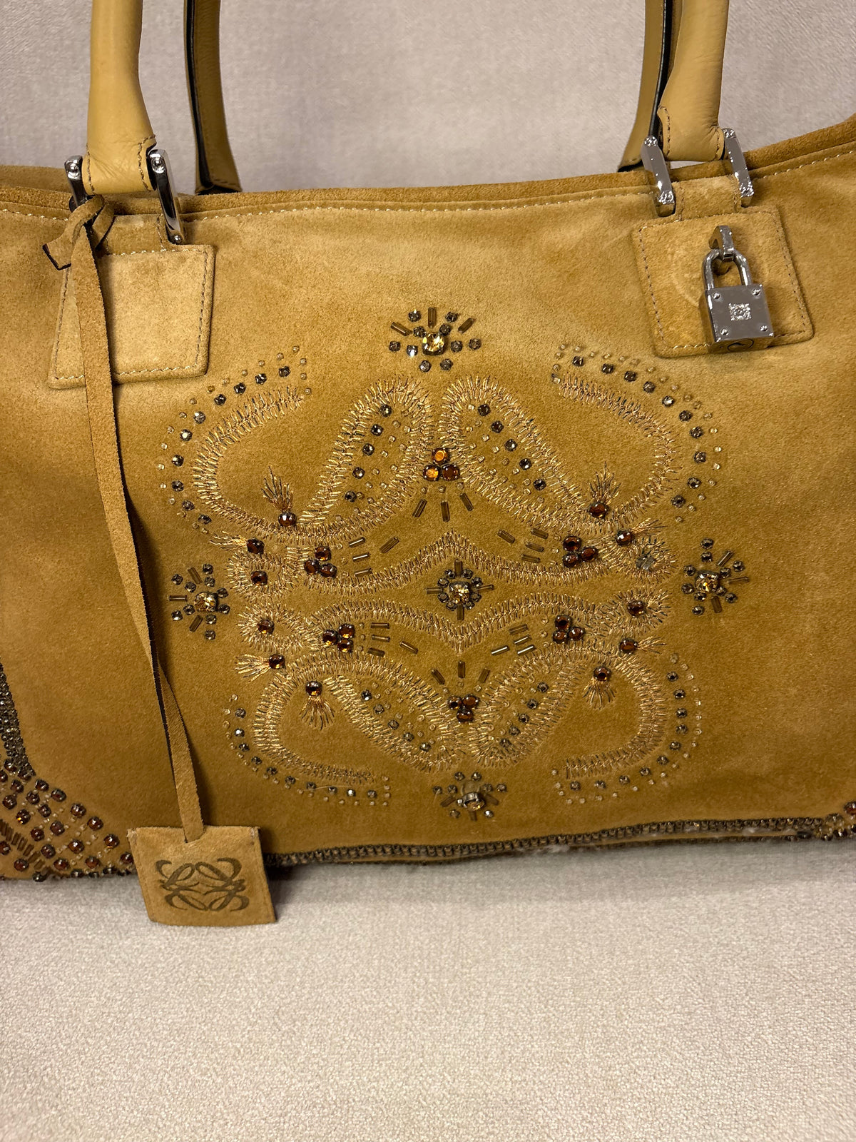 LOEWE Amazona 44
