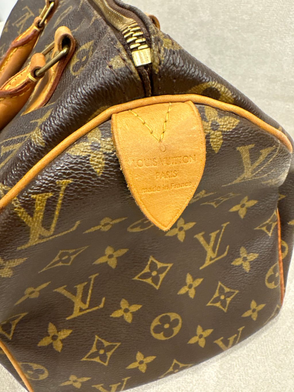 LOUIS VUITTON Speedy 30
