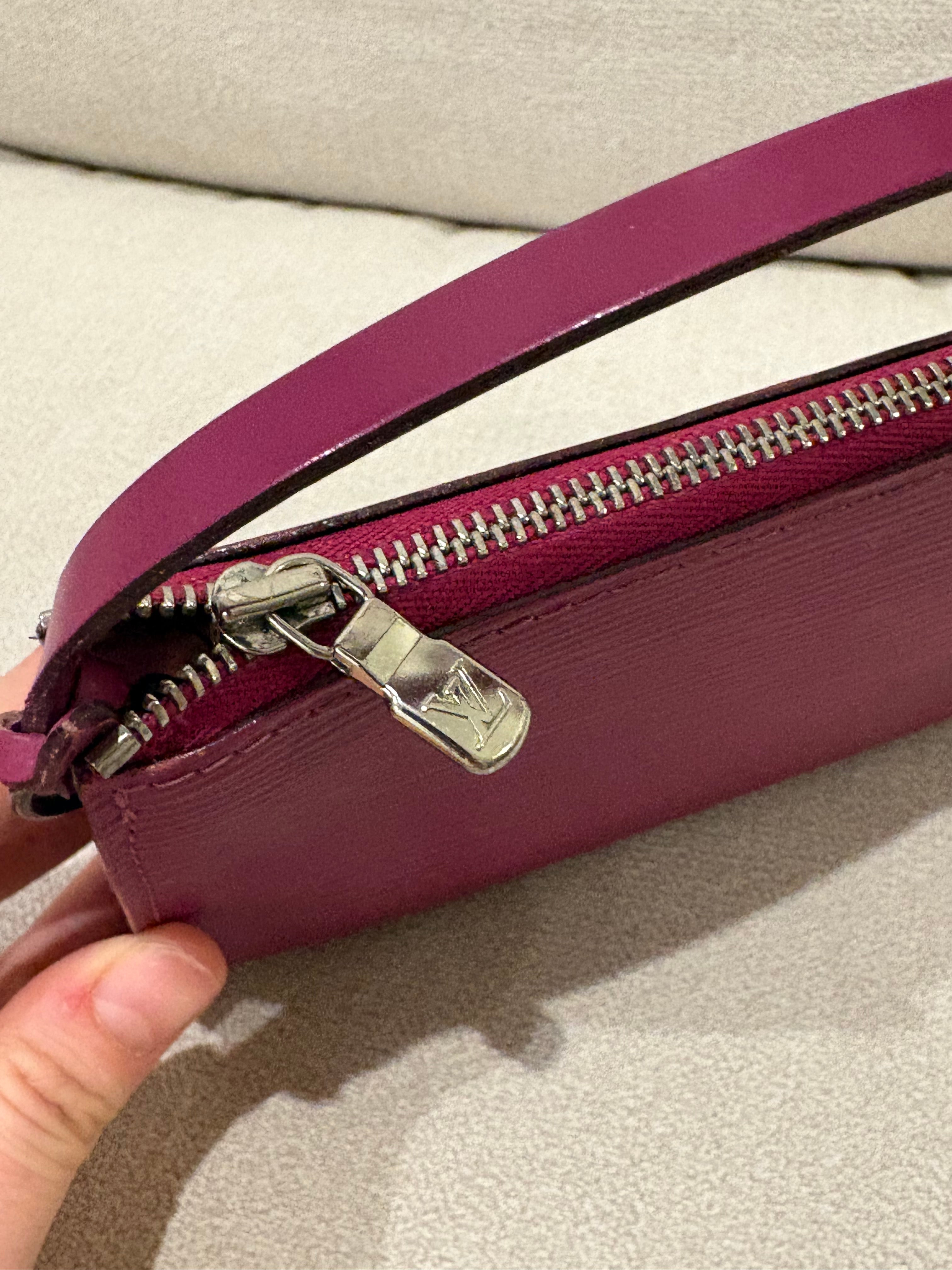 LOUIS VUITTON Épi